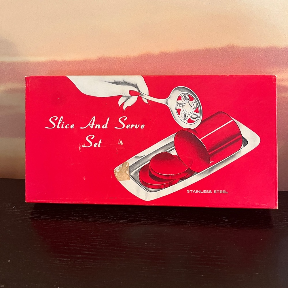 Vintage Slice and Serve in Original Box